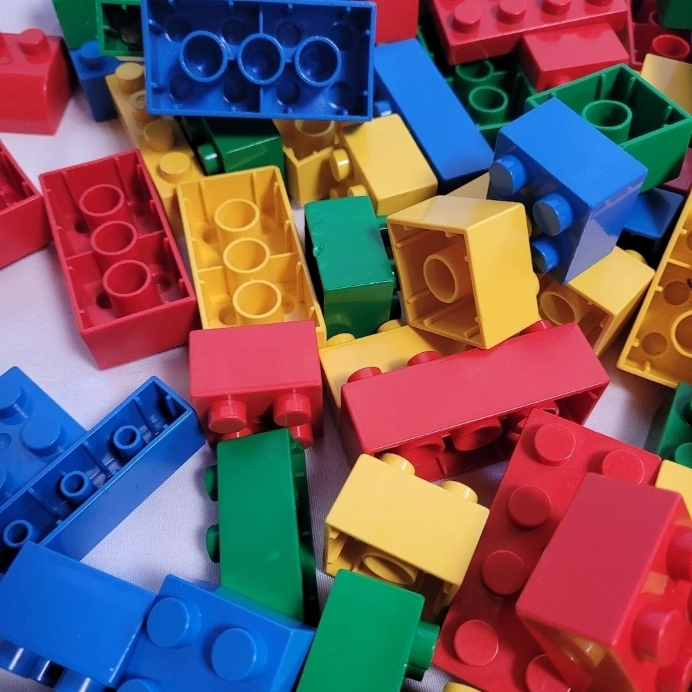 Tyco Super Builder Blocks 150 Pieces No Storage Container Vintage